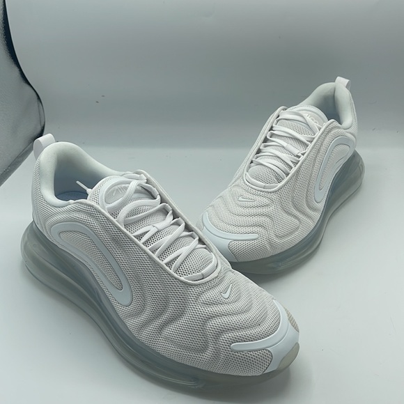 Other - Nike Air Max 720